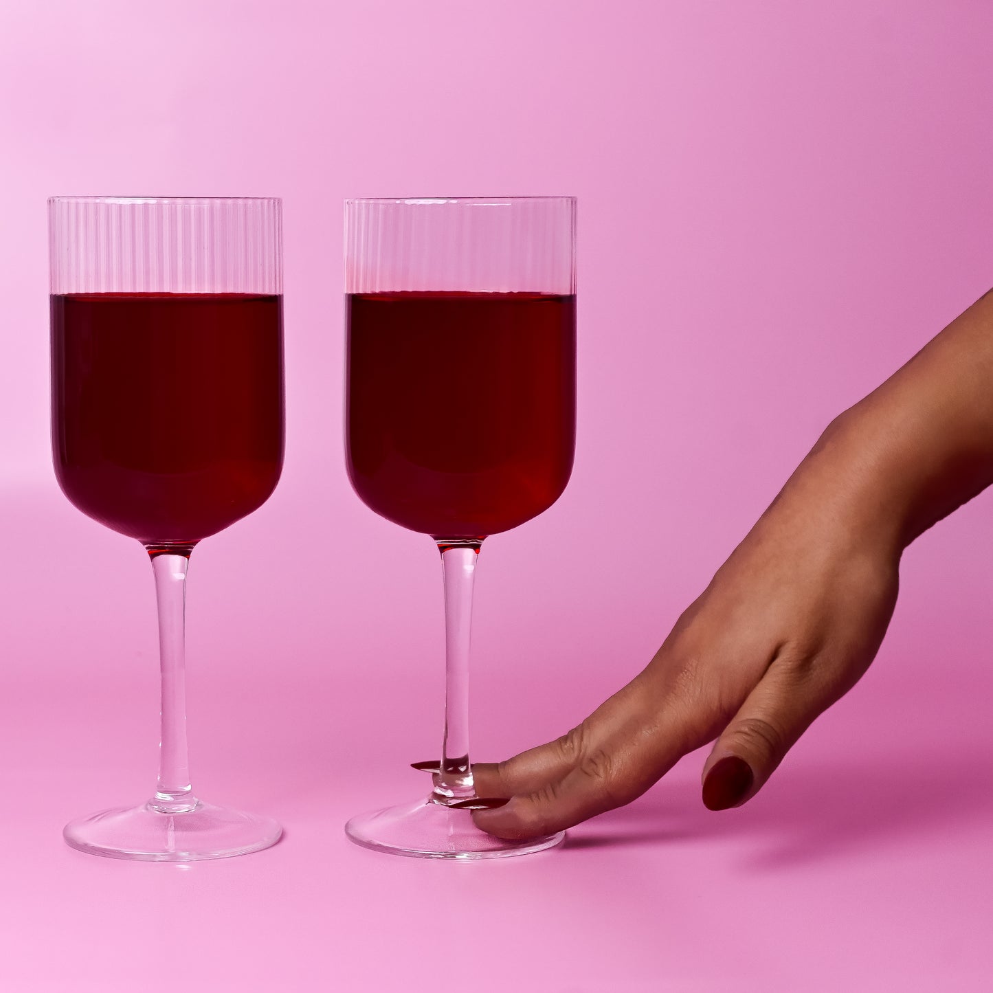 Ivy Ribbed Wine Glasses (S4)